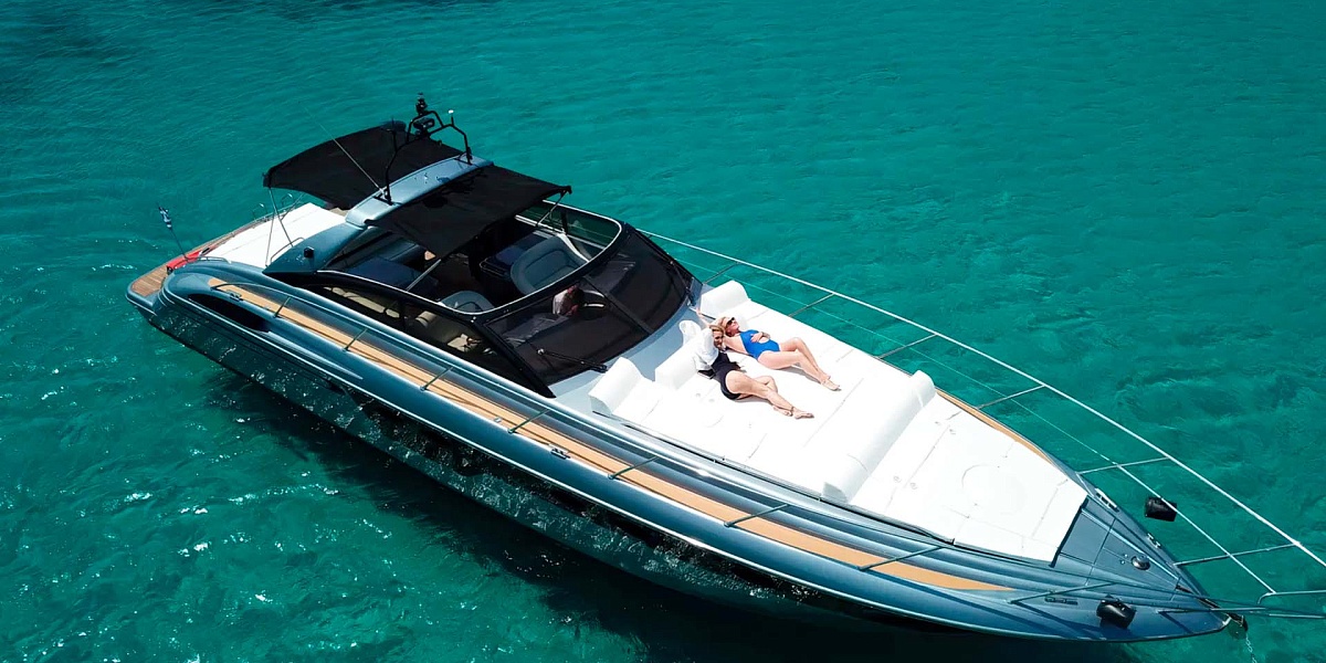 Аренда моторной яхты Princess V55 на Миконосе, Греция